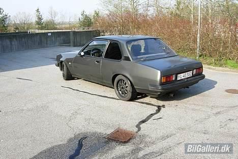 Opel ascona b 2,2 billede 6