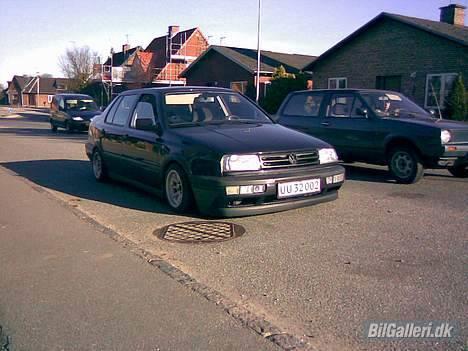 VW Vento 1,8 GL SOLGT billede 14