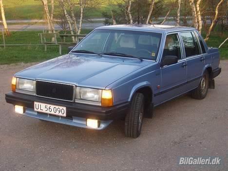 Volvo 740 GL "soldt" billede 1