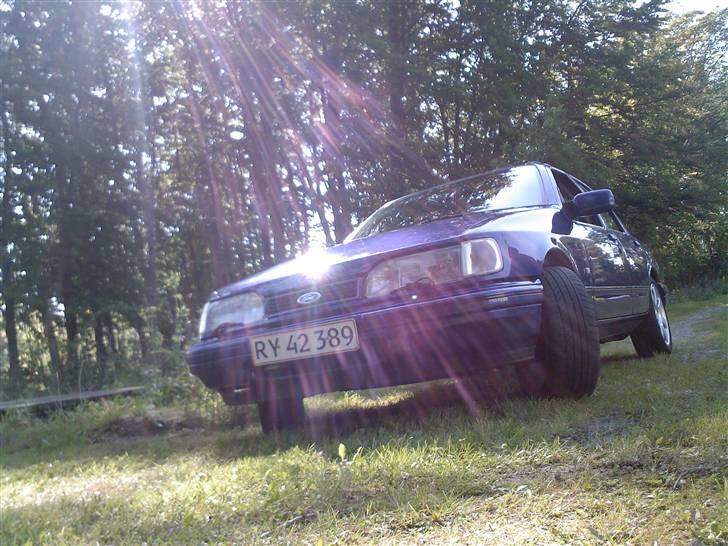 Ford Sierra 2,0i GLX *SOLGT* billede 7