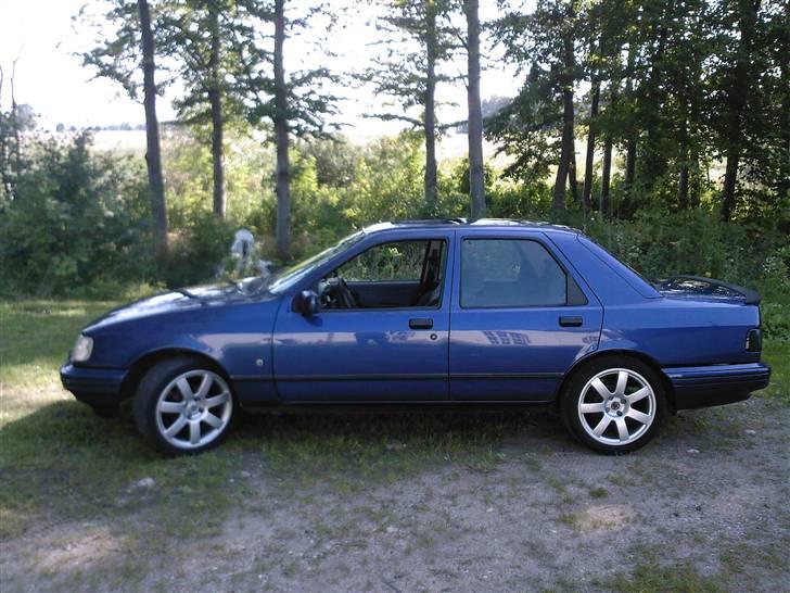 Ford Sierra 2,0i GLX *SOLGT* billede 9