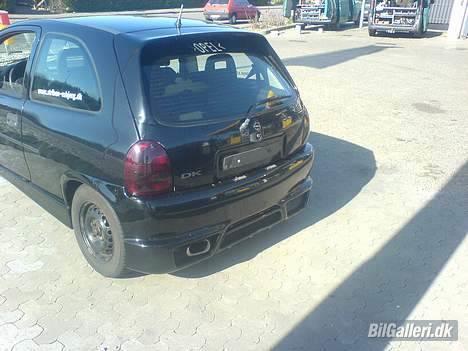 Opel corsa b solgt - bagenden nu hvor den er ved at være færdig billede 13