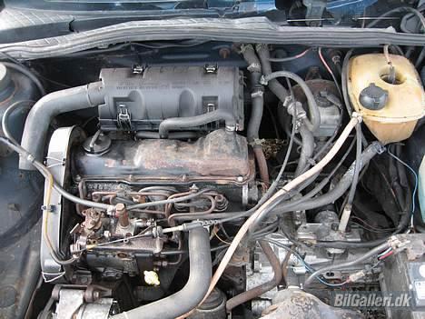 VW Golf - ikke det mest moderne, men kan ligge et godt røgslør hehe billede 7