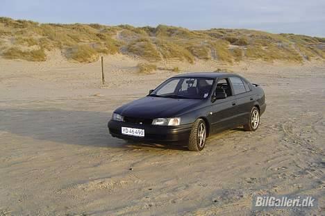 Toyota Carina E *SOLGT* - Forfra.. Finer bil såen en Carina ;) billede 1