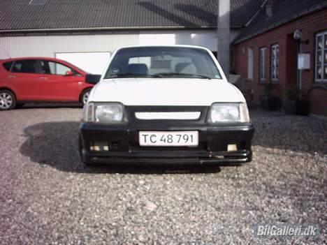 Opel ascona cc 1,6s (solgt). billede 14