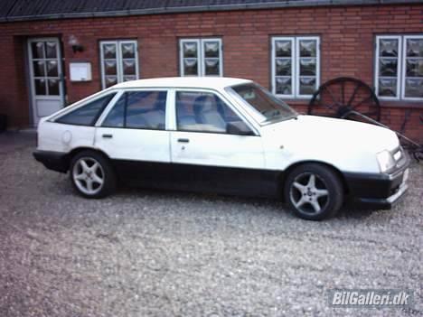 Opel ascona cc 1,6s (solgt). billede 15