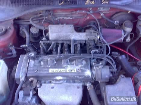 Toyota Carina E *SOLGT* - selv med over 300000km på bagen køre den endnu :) billede 12