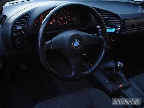 BMW 320i billede 7