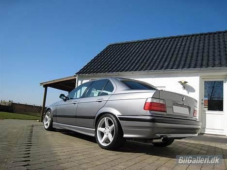 BMW 320i billede 9