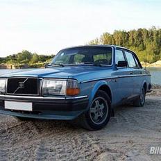 Volvo 240GL *Solgt*