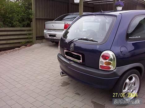 Opel Corsa B Swing - Røven fra en anden Vinkel og med en Vectra 2,0 2004 i baggrunden :) billede 3