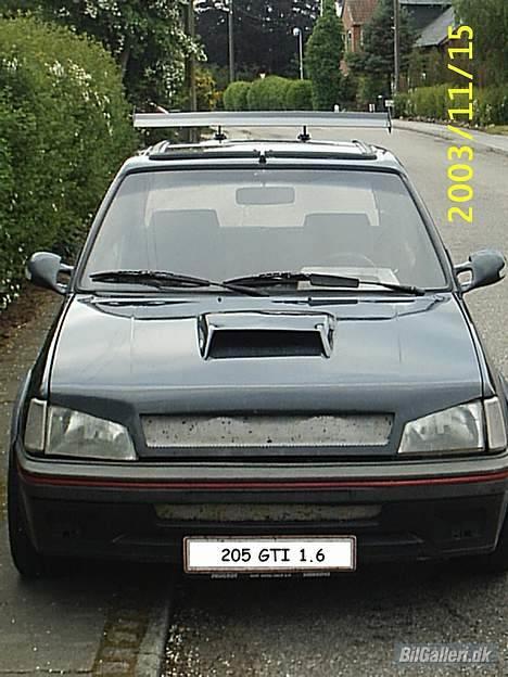 Peugeot 205 GTi 1.6 billede 2