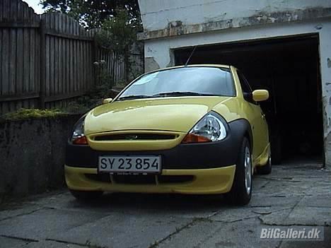 Ford KA (SOLGT) - Her kan man tydeligt se hvor dårligt et kamera jeg har brugt og at der ingen sol er... Farven har helt ædret sig.... billede 7
