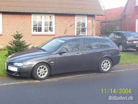 Alfa Romeo 156 RST SW 1,9 JTD 16v  - Beskidt, men dejlig ;o)  Hvem sagde "bad boy"  ab fabrik ;o) billede 3