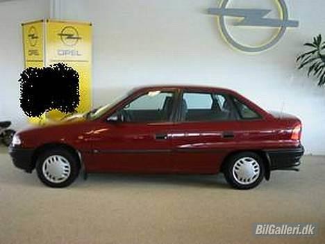 Opel astra - såden så den ud da jeg købet den d11.marts 2004 billede 10