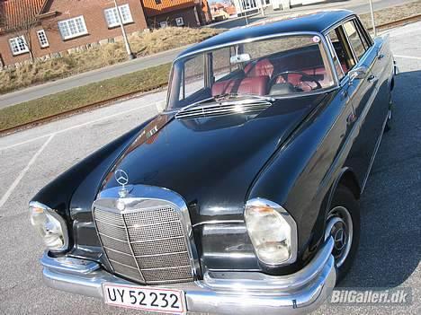 Mercedes Benz 220Sb - Det er sgu´ stil med Mercedes-automobil! billede 1