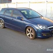 Opel Astra H SOLGT