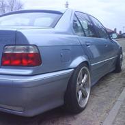 BMW 318i