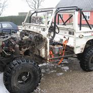 Land Rover Defender 90"