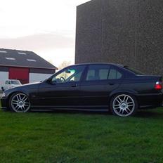 BMW E36 320i