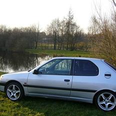 Peugeot 306 Atlantis