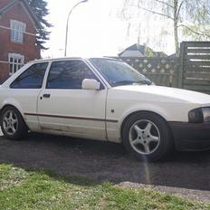 Ford Escort 1,6 (solgt)