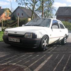Ford Escort 1,6 (solgt)