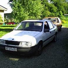 Opel Vectra A *Under ophug* 