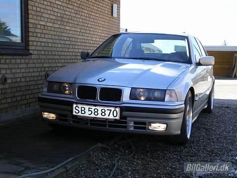 BMW E36 320i billede 2