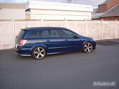 Opel Astra H SOLGT billede 1