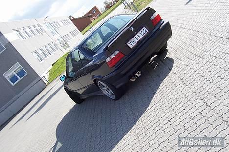 BMW E36 320i 24V solgt billede 15