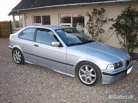 BMW compact billede 1