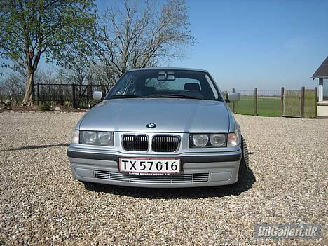 BMW compact billede 3