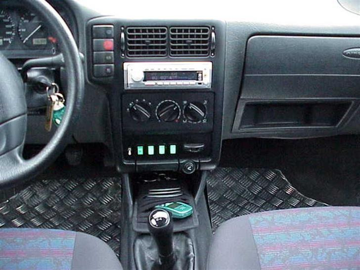 VW Polo 6N (Solgt) - Sådan så Polo´en ud indvendig d. 16 April 2002 billede 10