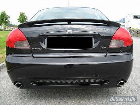 Ford Mondeo ST200 - Sedan billede 1