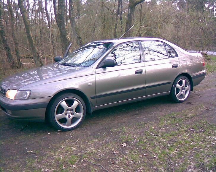 Toyota Carina E 2,0 GLI *SOLGT* - Dejligt med nye alufælge... billede 11