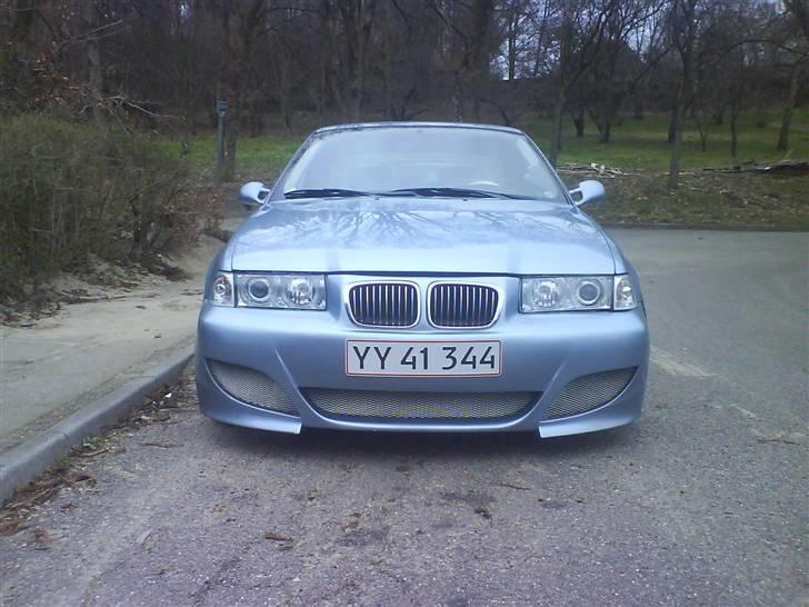 BMW 318i billede 2