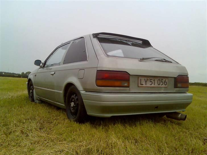 Mazda 323 BF SOLGT billede 4