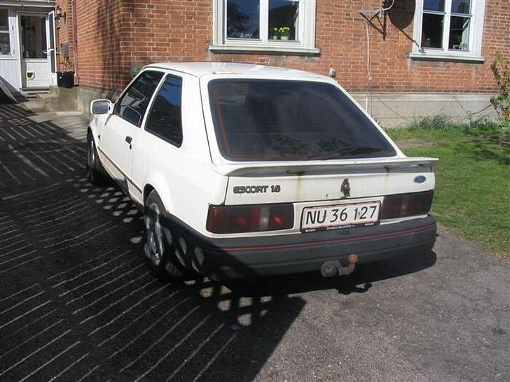 Ford Escort 1,6 (solgt) billede 5