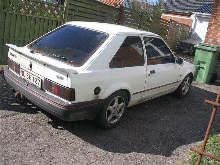 Ford Escort 1,6 (solgt) billede 6