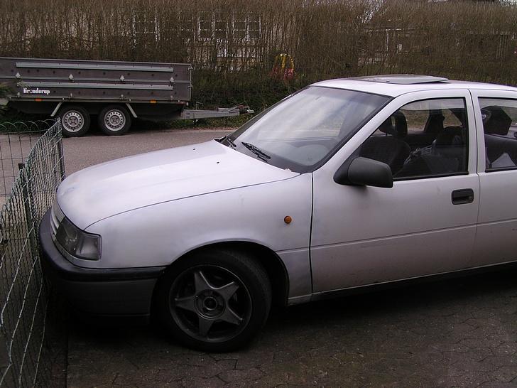 Opel Vectra A *Under ophug*  billede 1