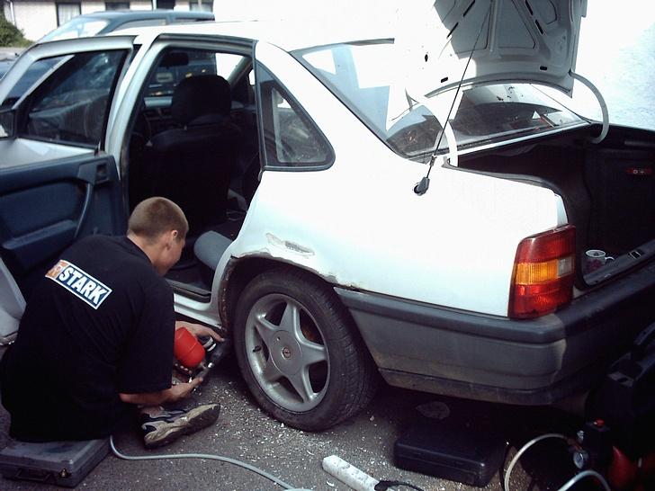 Opel Vectra A *Under ophug*  billede 7