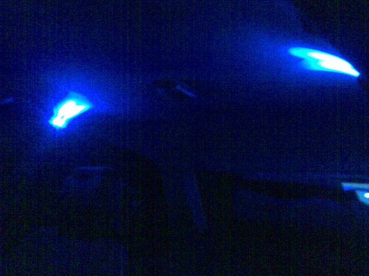 Mazda 323 BG Solgt - taget med mobilen ikk særlig godt billede billede 11