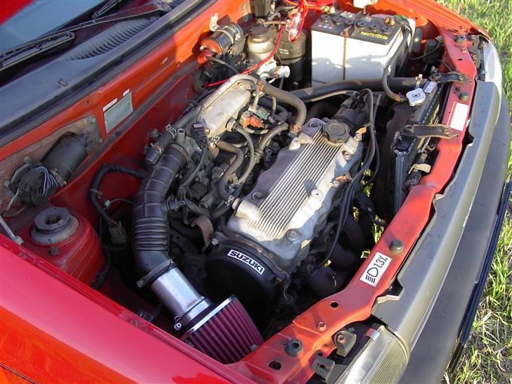 Suzuki Alto ( Solgt ) - det lille motorrum billede 6