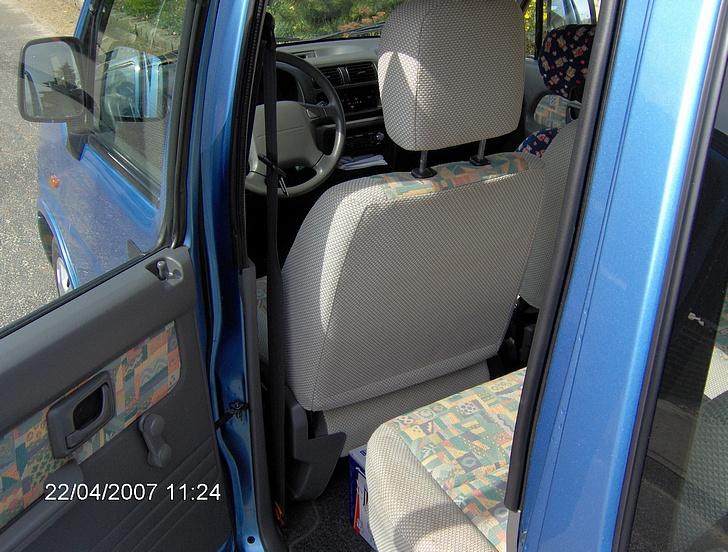 Suzuki Wagon R+ *SOLGT* - Fin plads bagi , men jeg skal have sædet noget bagud... billede 3