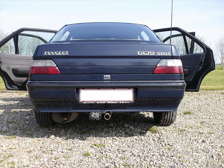 Peugeot 605 sr 3.0v6 Solgt - opdatering.. i morgen mandag kommer der one two pipe udstødning på. en udstødning i hver side.. billede 7