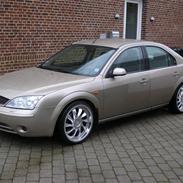 Ford mondeo 2,5 v6 ghia