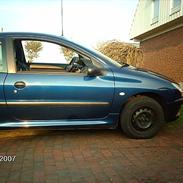 Peugeot 206 (totalskadet)