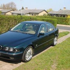 BMW e39 523 ia