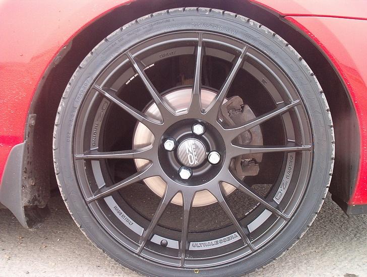 Toyota Corolla 2,0 D4D Solgt.. - Så skal der vist lige males bremsekalibre.. billede 9